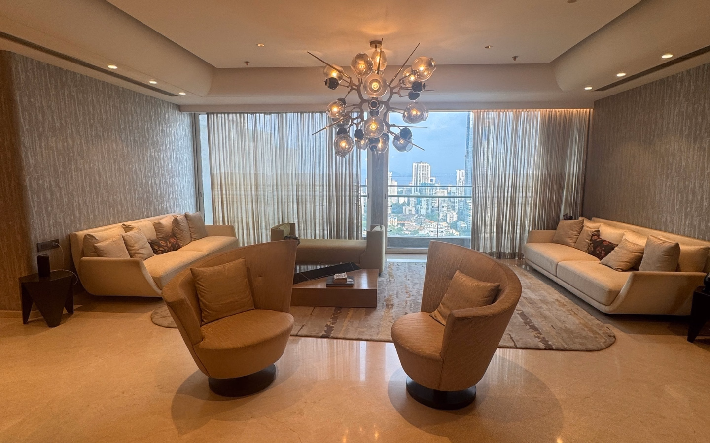 Fully Furnished 5 BHK with Servant Rooms in Byculla West, South Mumbai