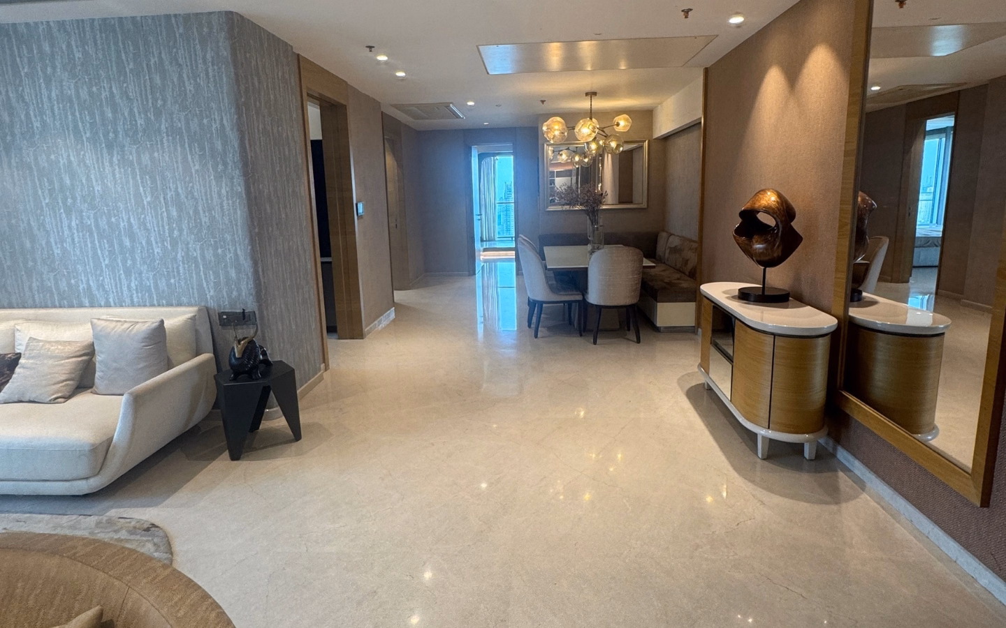 Fully Furnished 5 BHK with Servant Rooms in Byculla West, South Mumbai