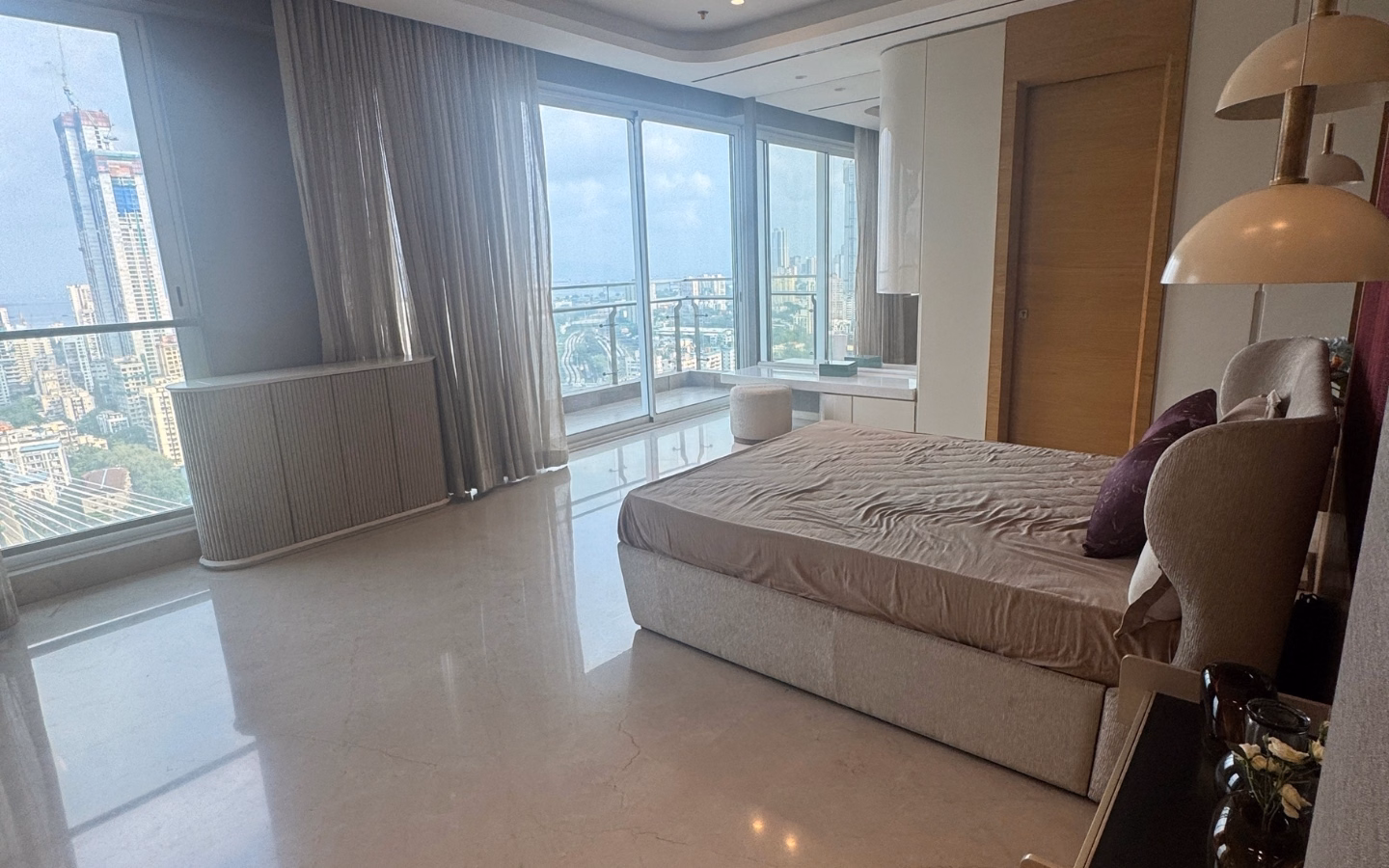 Fully Furnished 5 BHK with Servant Rooms in Byculla West, South Mumbai