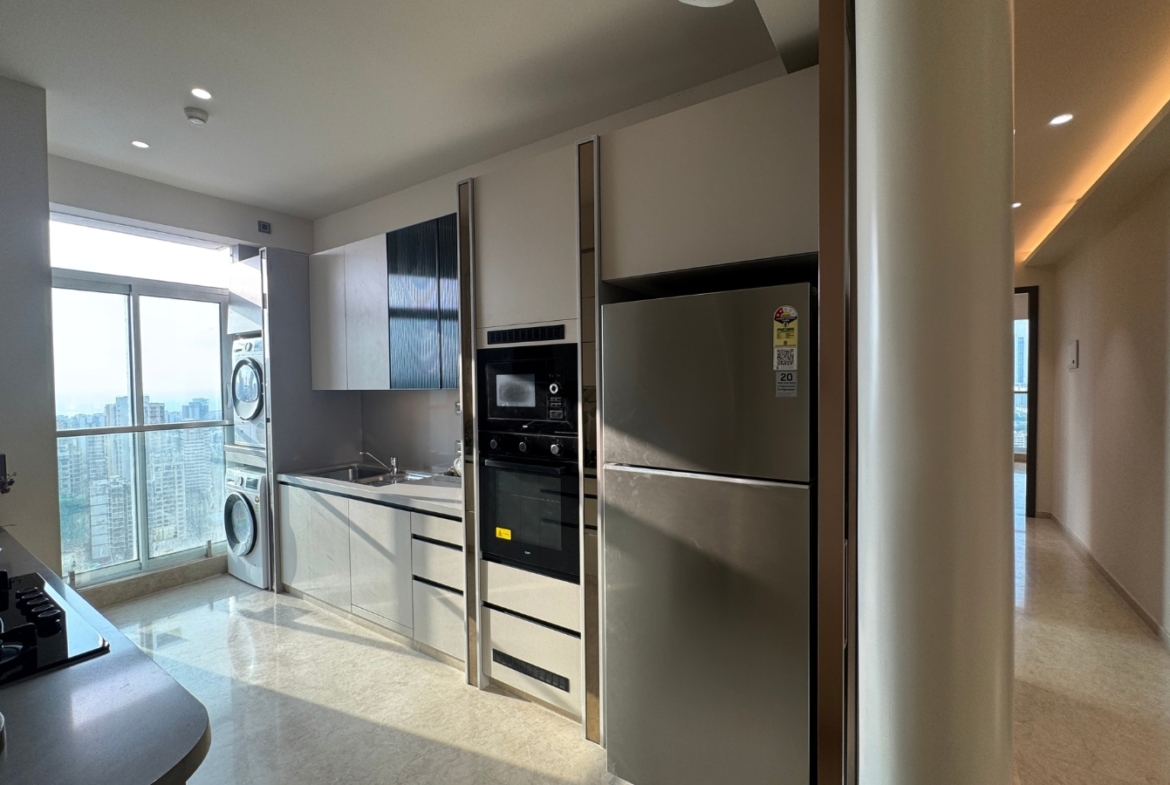 Ready-to-Move 3 BHK Luxury Apartment in Byculla West, South Mumbai