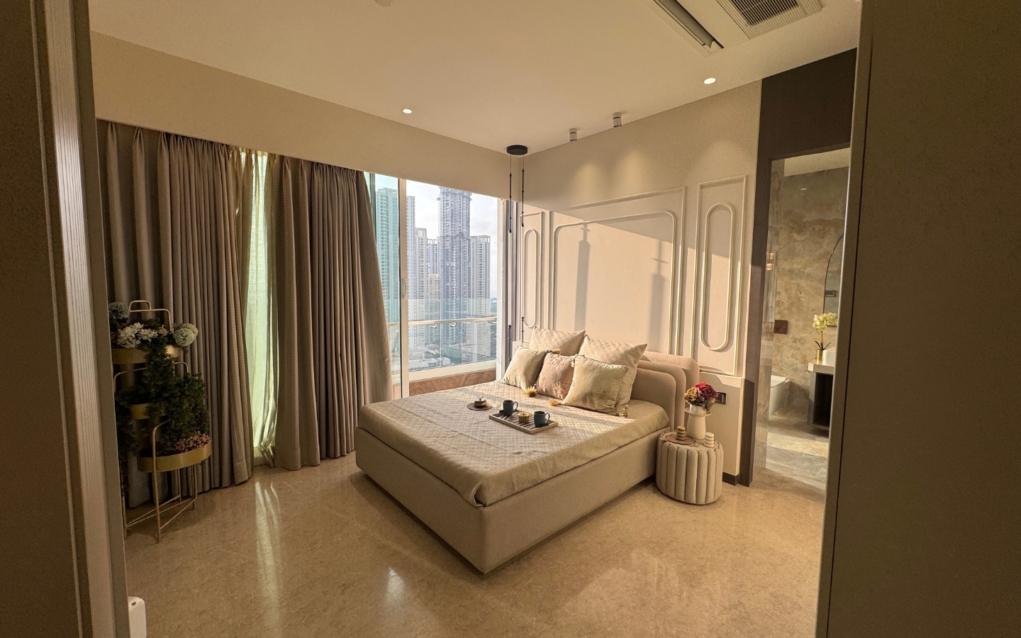 Ready-to-Move 3 BHK Luxury Apartment in Byculla West, South Mumbai 05 Ready-to-Move 3 BHK Luxury Apartment in Byculla West, South Mumbai