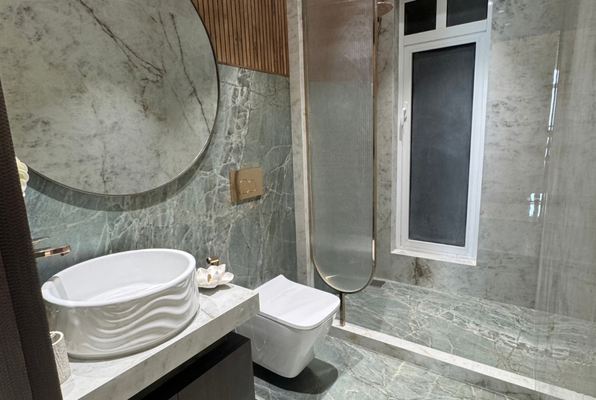 Ready-to-Move 3 BHK Luxury Apartment in Byculla West, South Mumbai